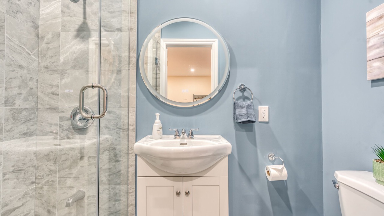 Photo of Bathroom in Niagara Falls