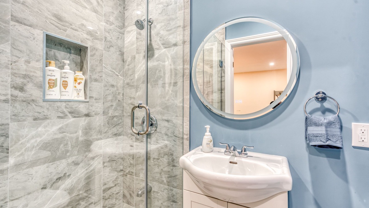 Photo of Bathroom in Niagara Falls