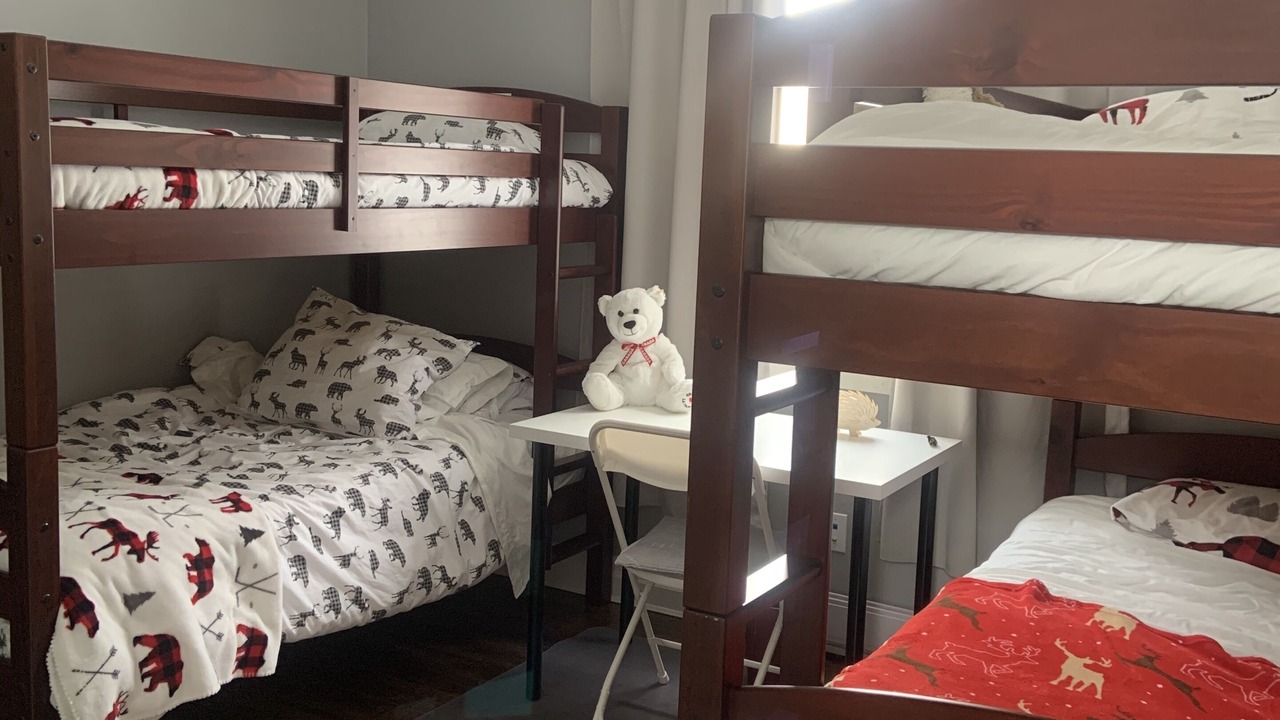 Photo of Bedroom in Mansfield-et-Pontefract