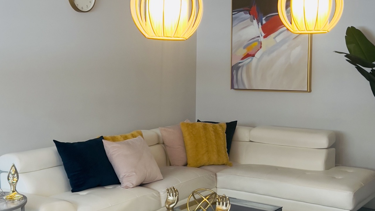Photo of Livingroom in Whyte ave