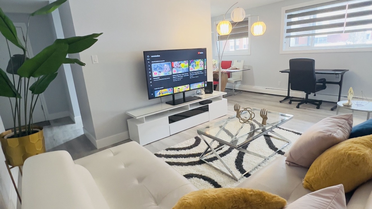 Photo of Livingroom in Whyte ave