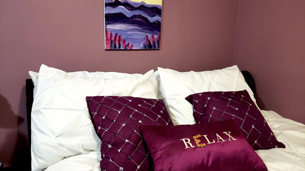 Photo of Bedroom in Aylmer