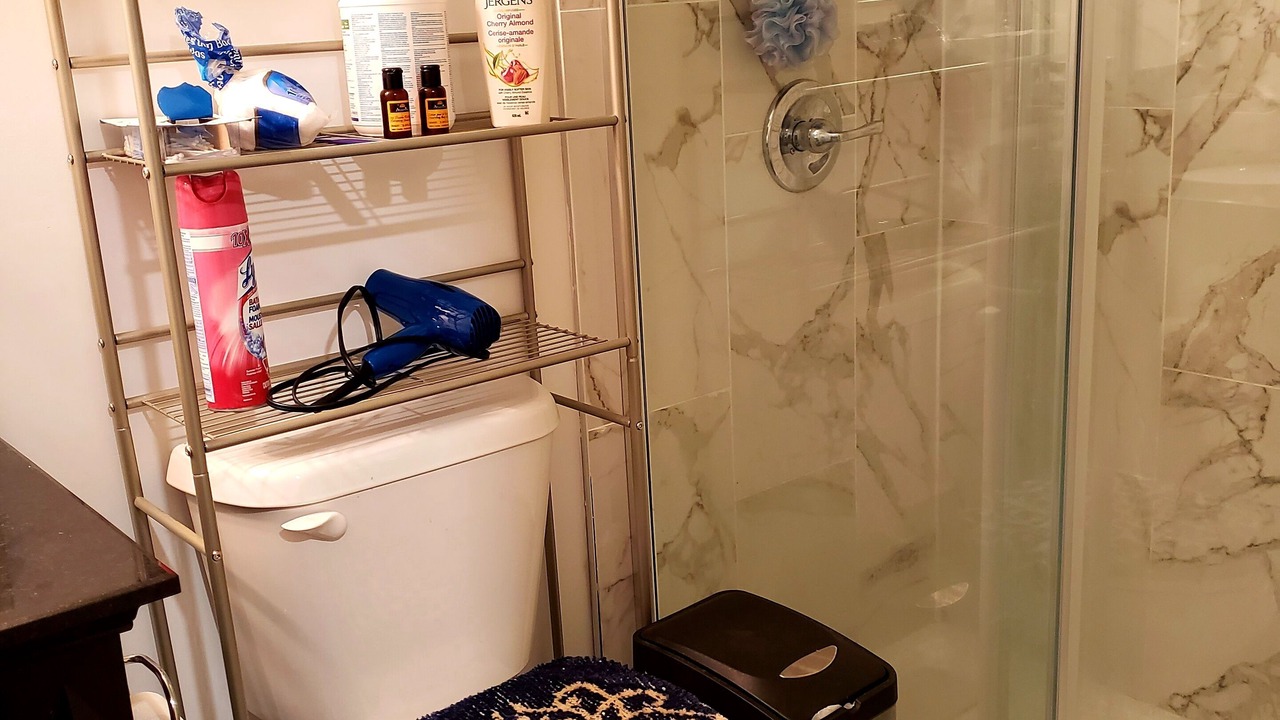 Photo of Bathroom in Aylmer