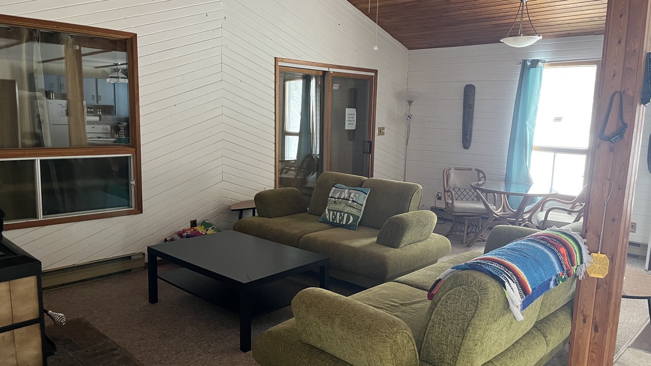 Photo of Livingroom in Lester Beach