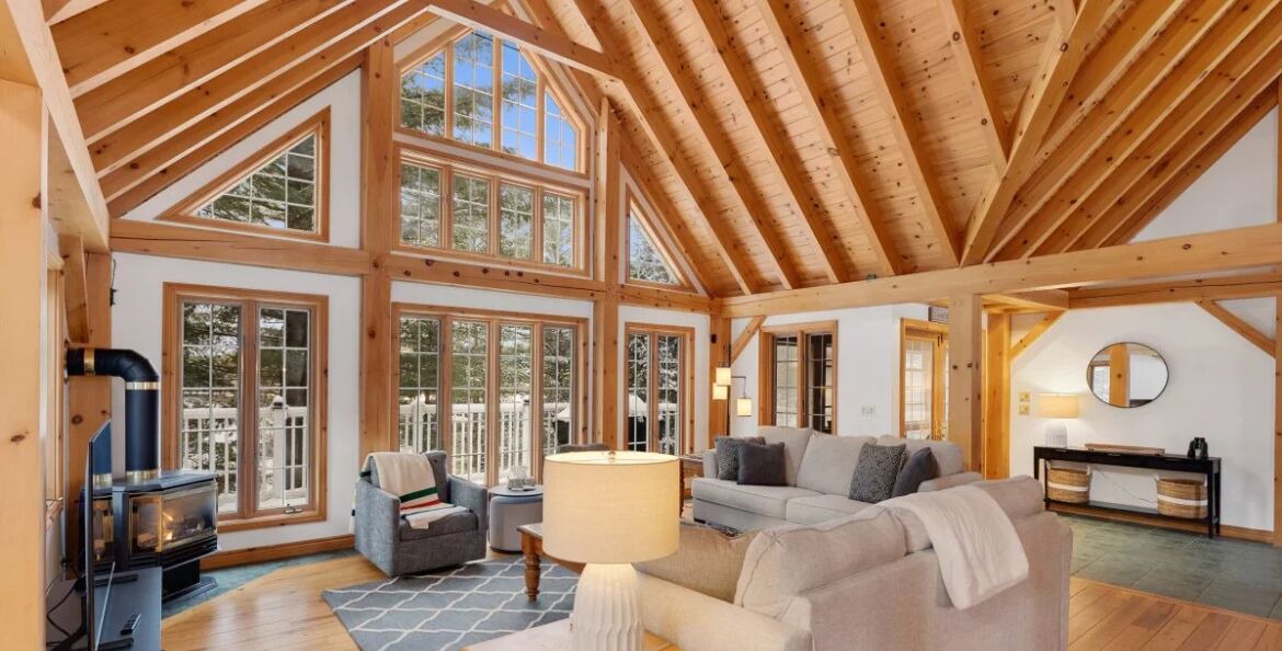 Photo of Livingroom in Baysville
