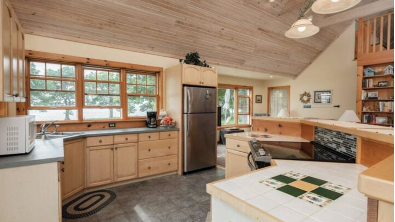 Photo of Kitchen in Wolfe Island