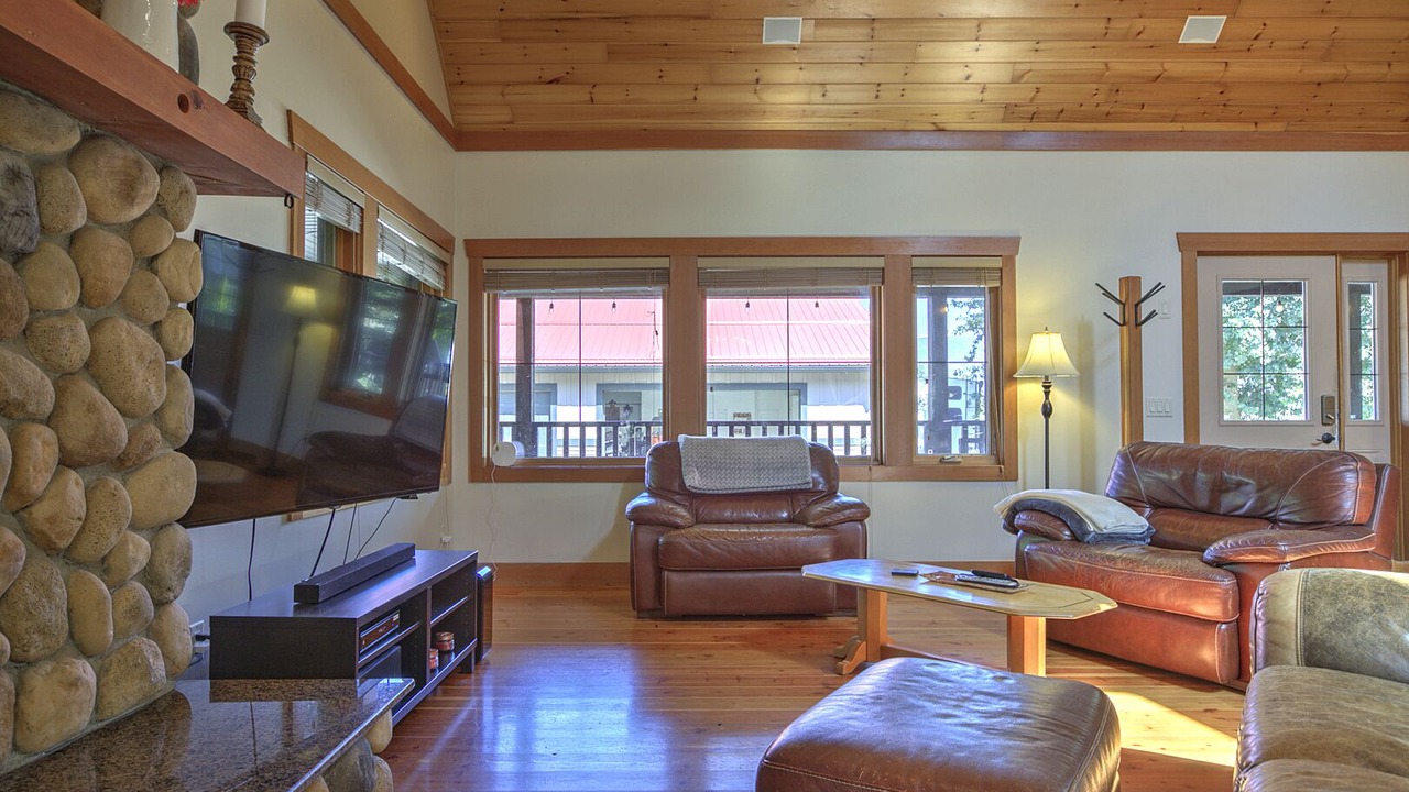 Photo of Livingroom in Sicamous