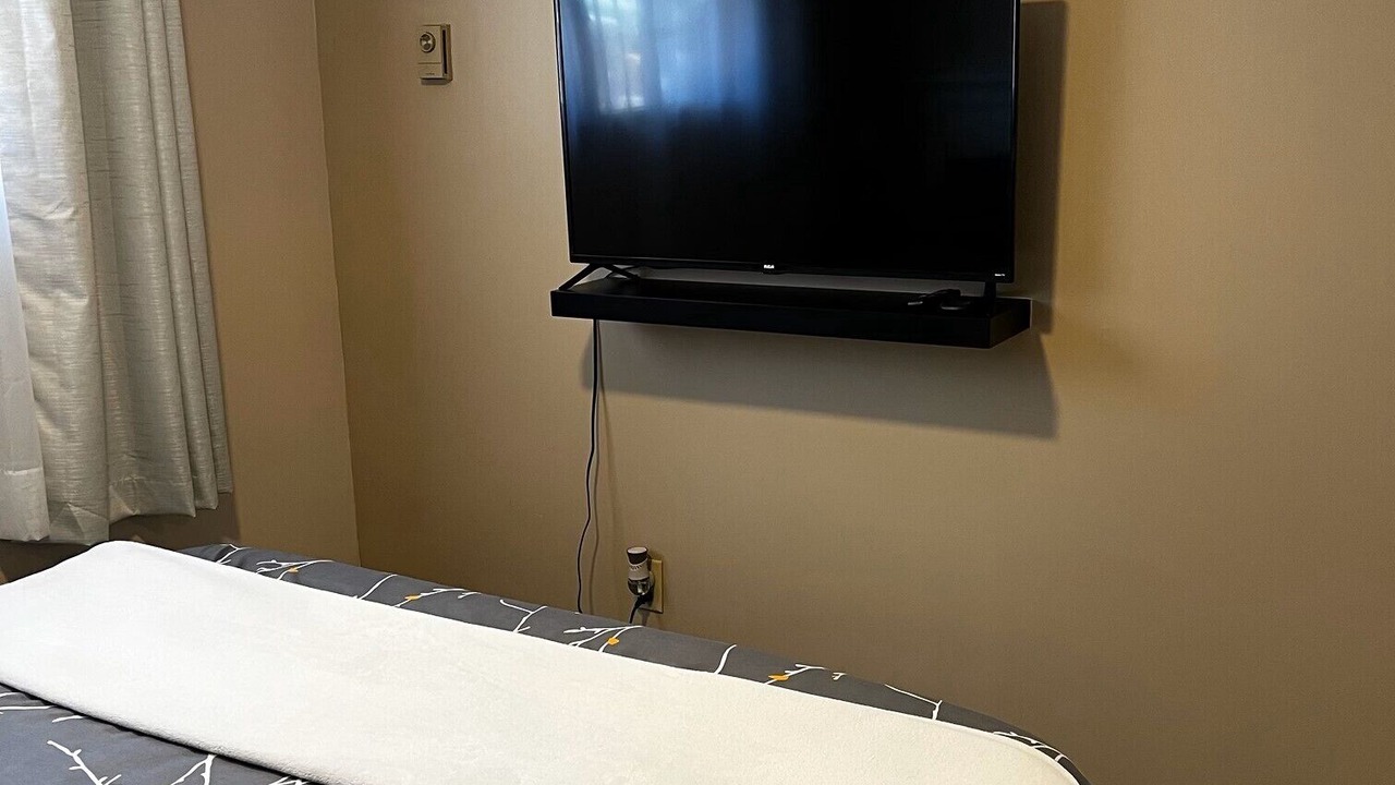 Photo of Bedroom in Anglemont