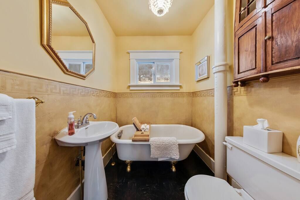 Photo of Bathroom in Saskatoon Downtown