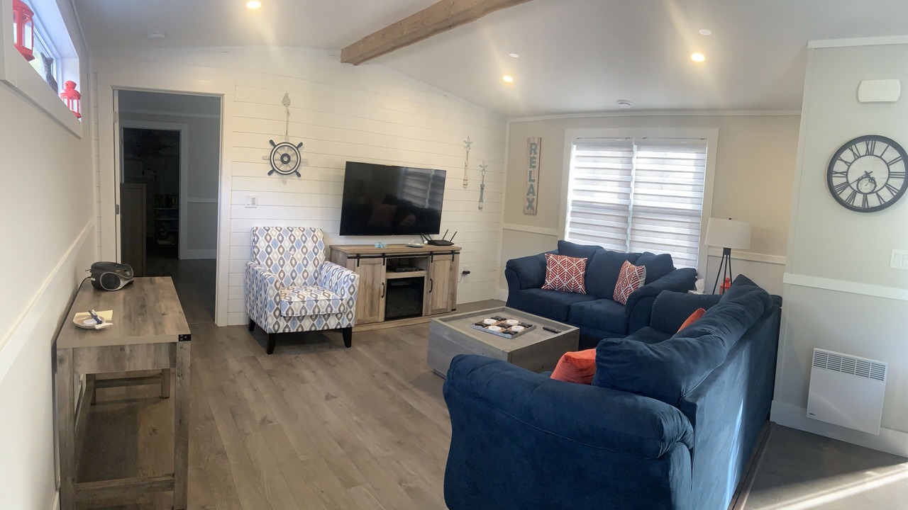 Photo of Livingroom in Boylston