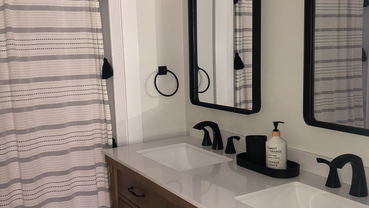 Photo of Bathroom in St-Nicholas