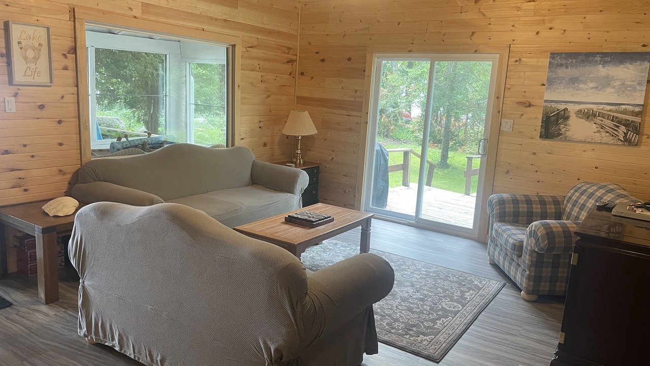 Photo of Livingroom in Innisfil