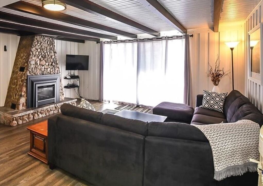 Photo of Livingroom in Dunnville
