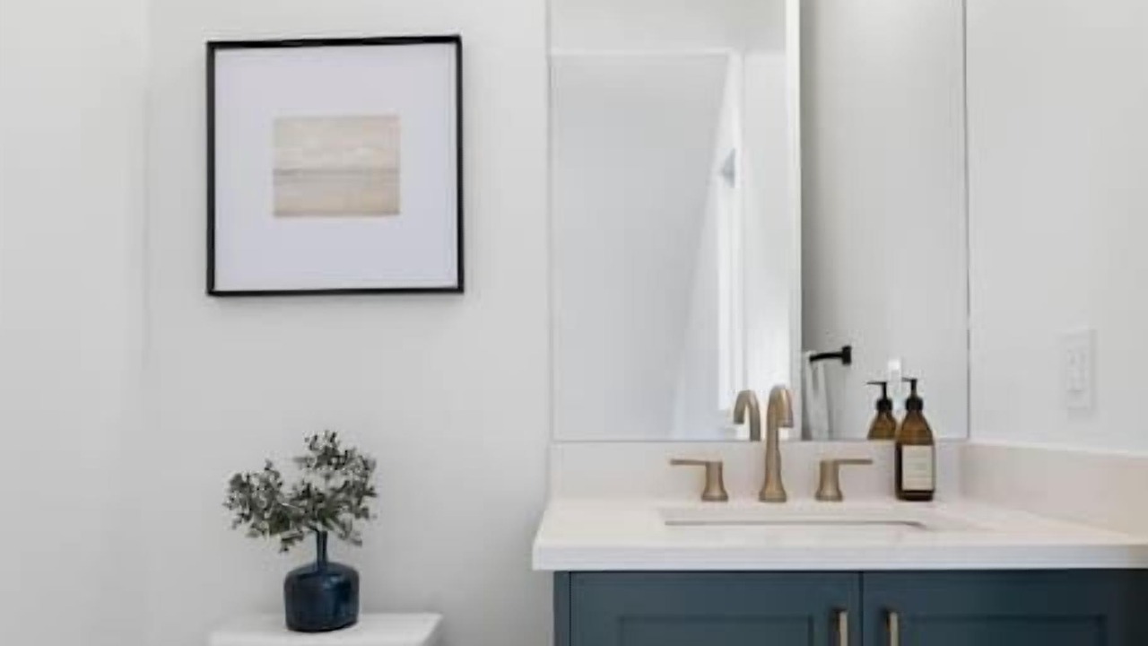 Photo of Bedroom in Crescent Heights