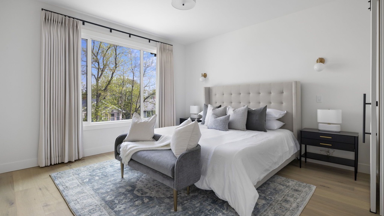 Photo of Bedroom in Crescent Heights