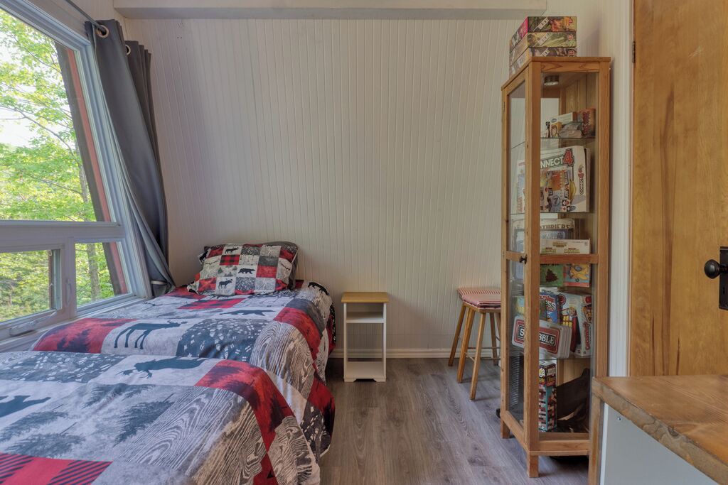 Photo of Bedroom in Adstock