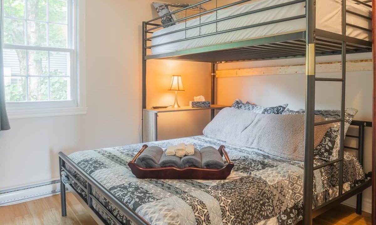Photo of Bedroom in Asbestos