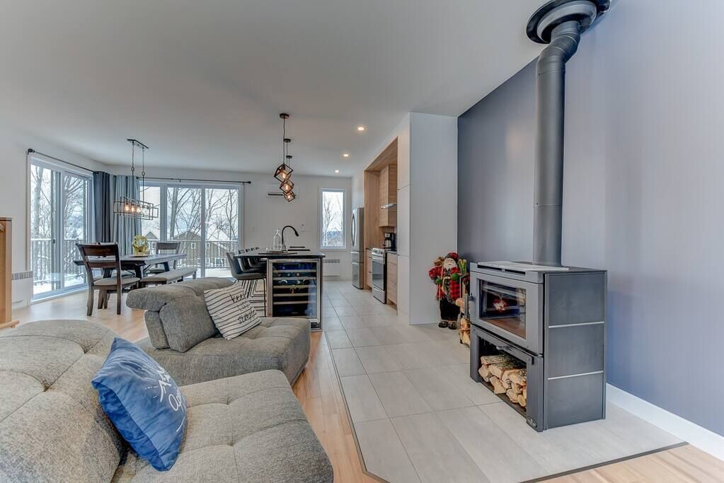 Photo of Livingroom in Owl's Head Ski Resort