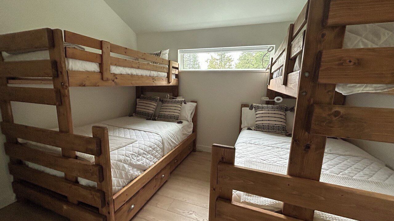 Photo of Bedroom in Silver Star Mountain