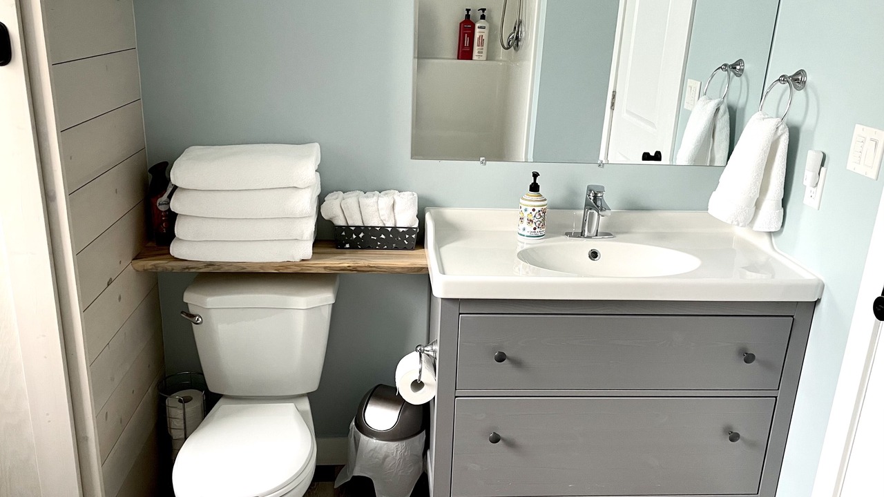 Photo of Bathroom in Maple Creek