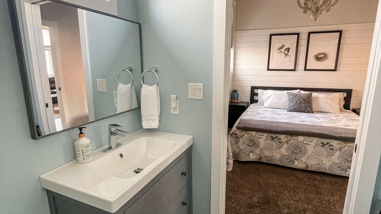 Photo of Bedroom in Maple Creek