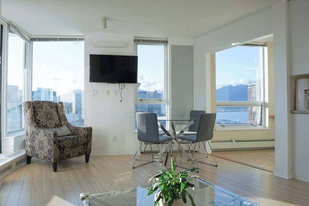 Photo of Livingroom in Crosstown