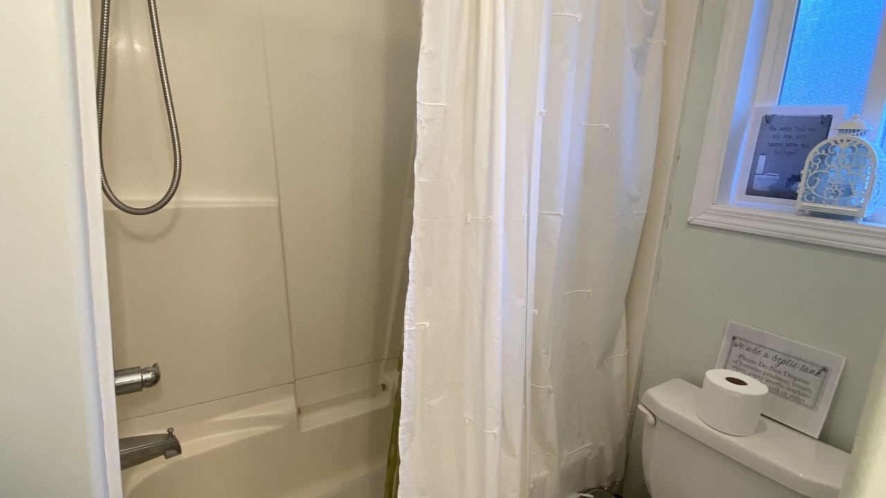 Photo of Bathroom in Salt Spring Island