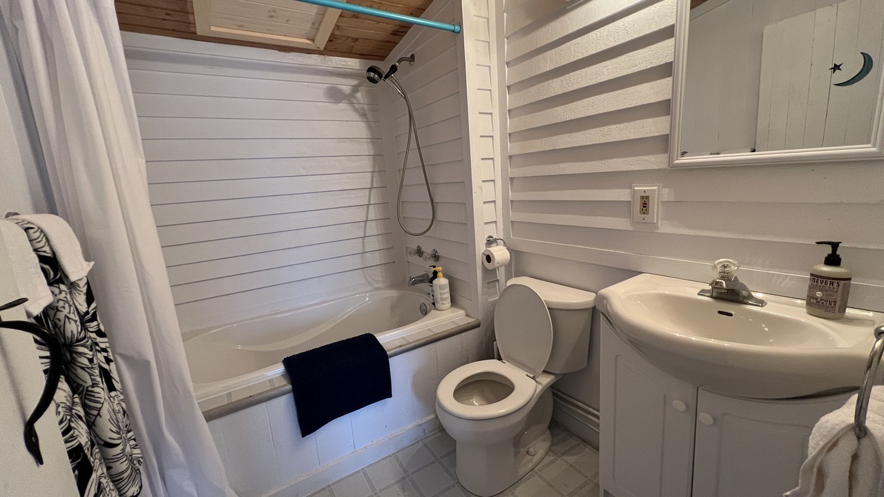 Photo of Bathroom in Dunfield