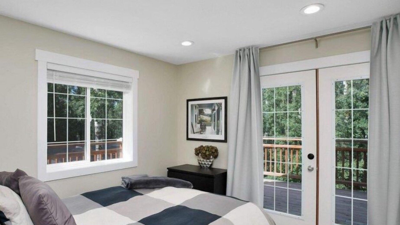 Photo of Bedroom in Division No. 8