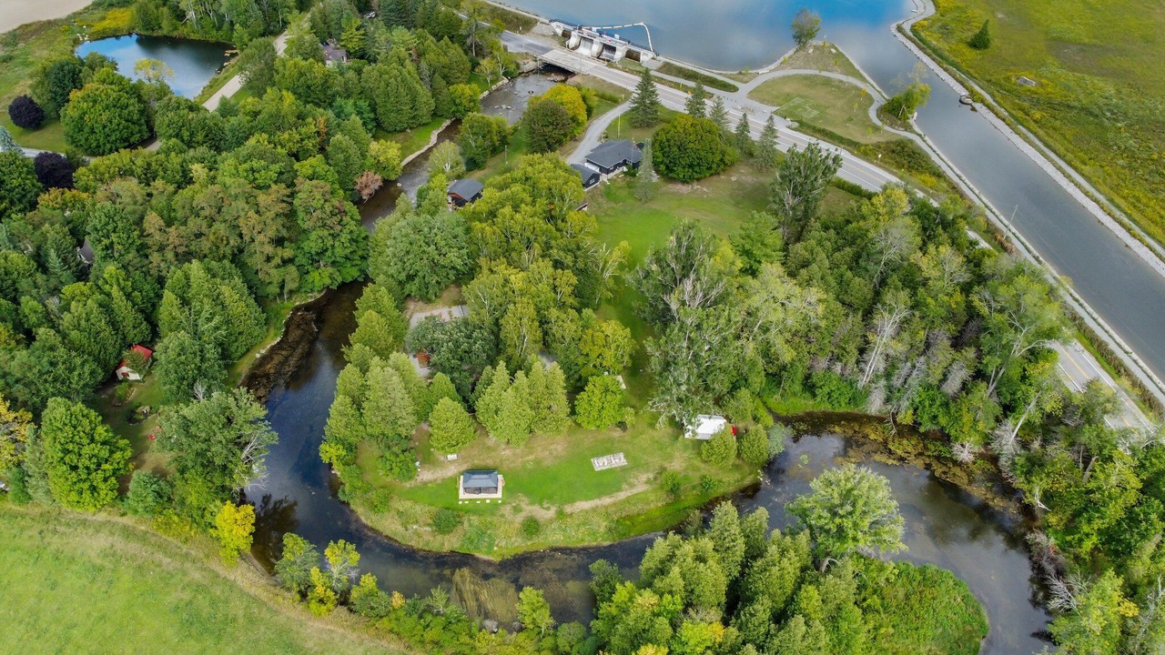 Photo of Outdoor in Brock