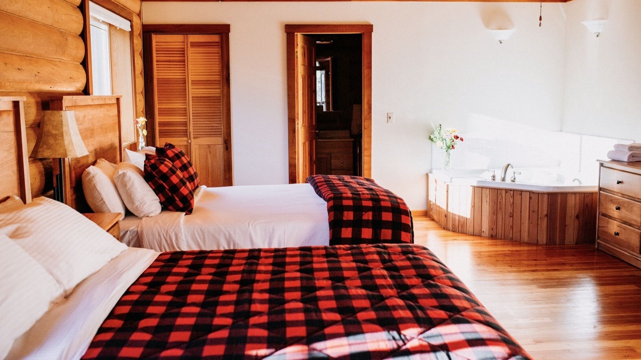 Photo of Bedroom in Lake Cowichan