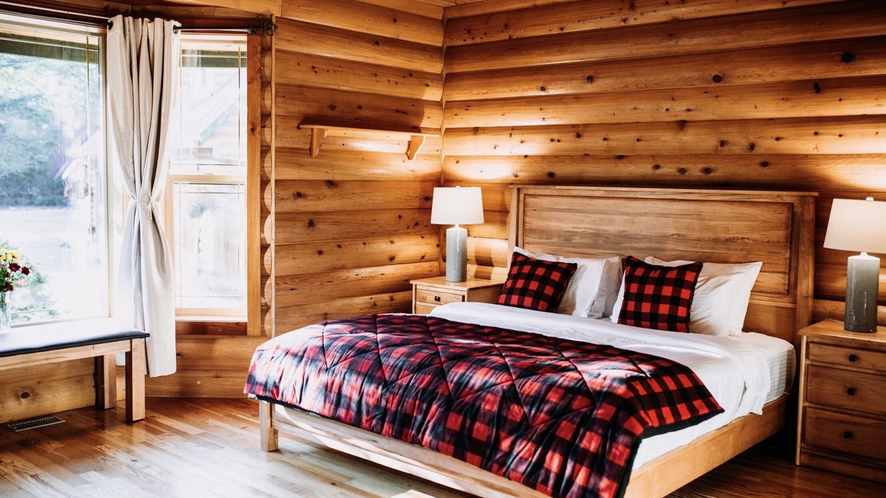 Photo of Bedroom in Lake Cowichan