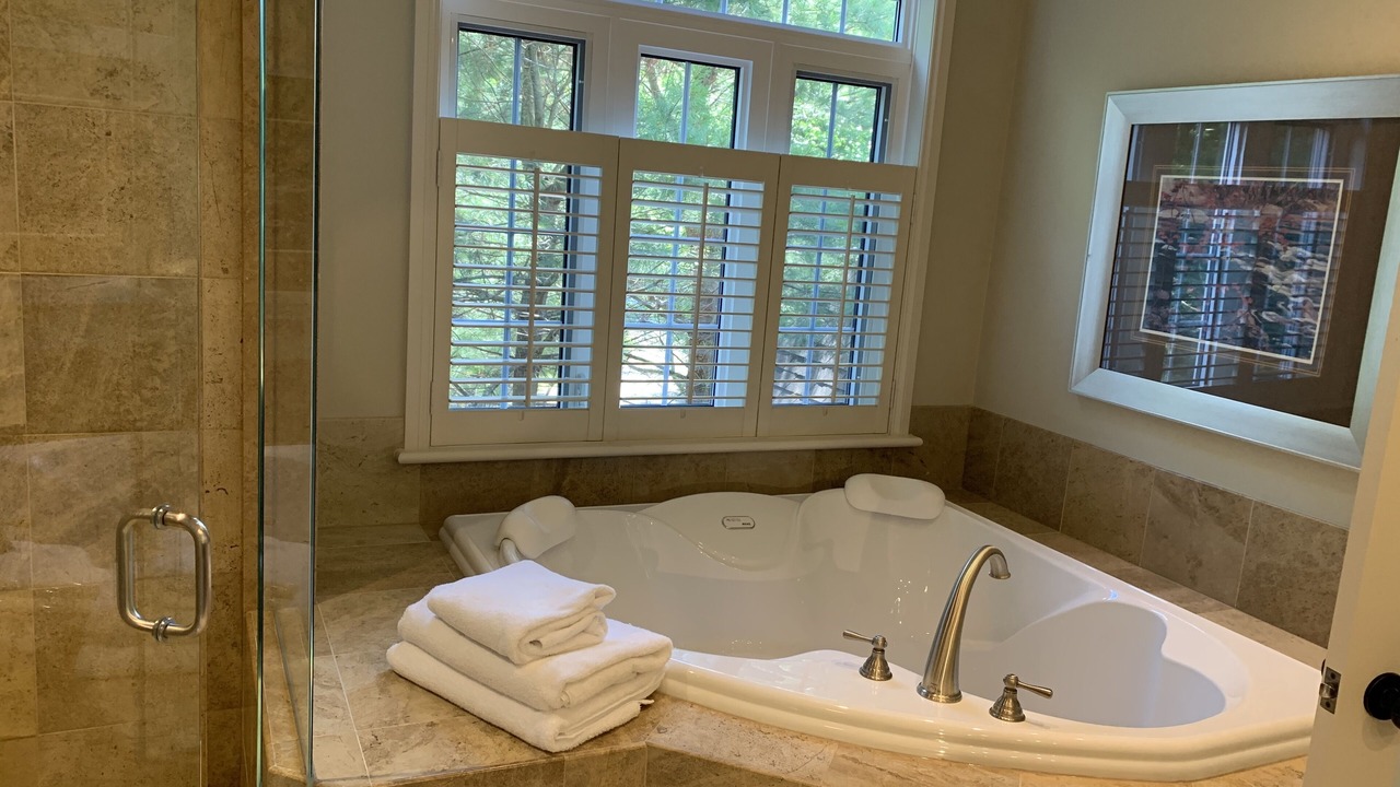 Photo of Bathroom in Port Carling