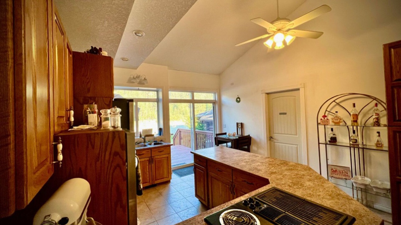 Photo of Kitchen in Bragg Creek