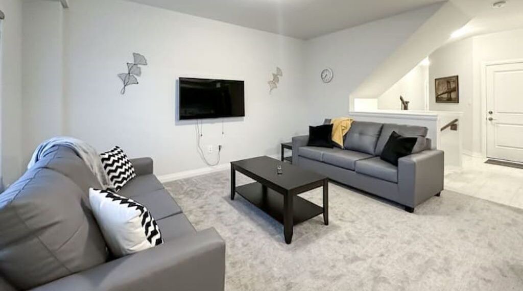 Photo of Livingroom in Thorold