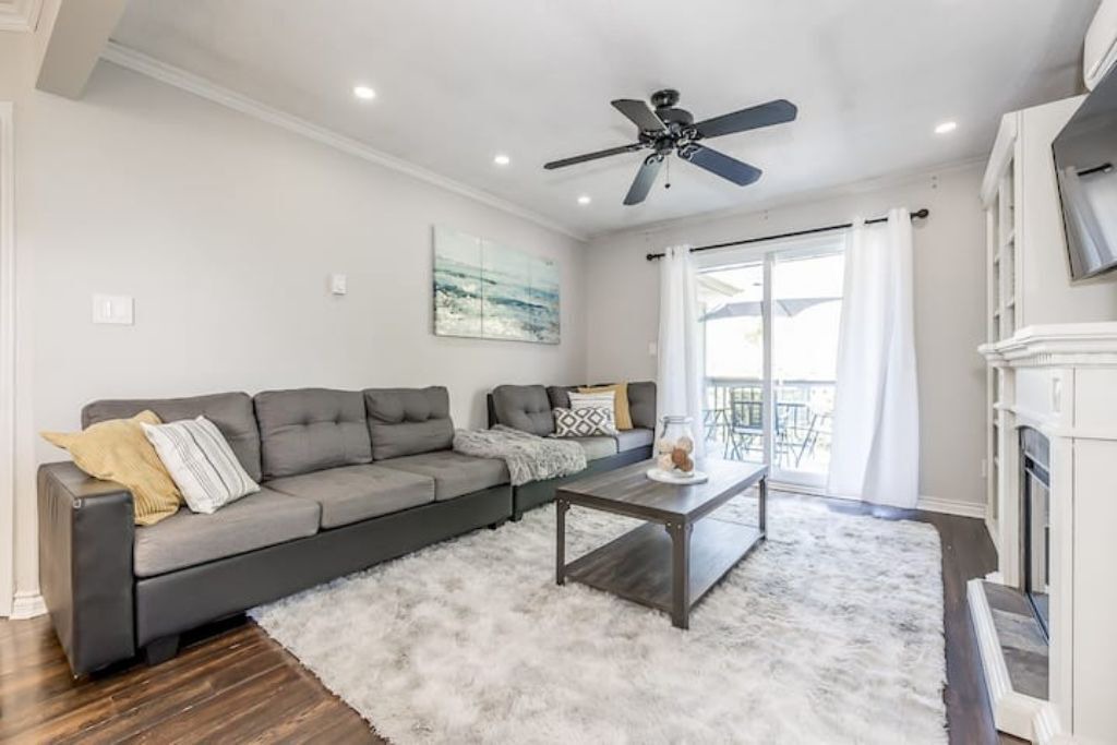 Photo of Livingroom in Alcona