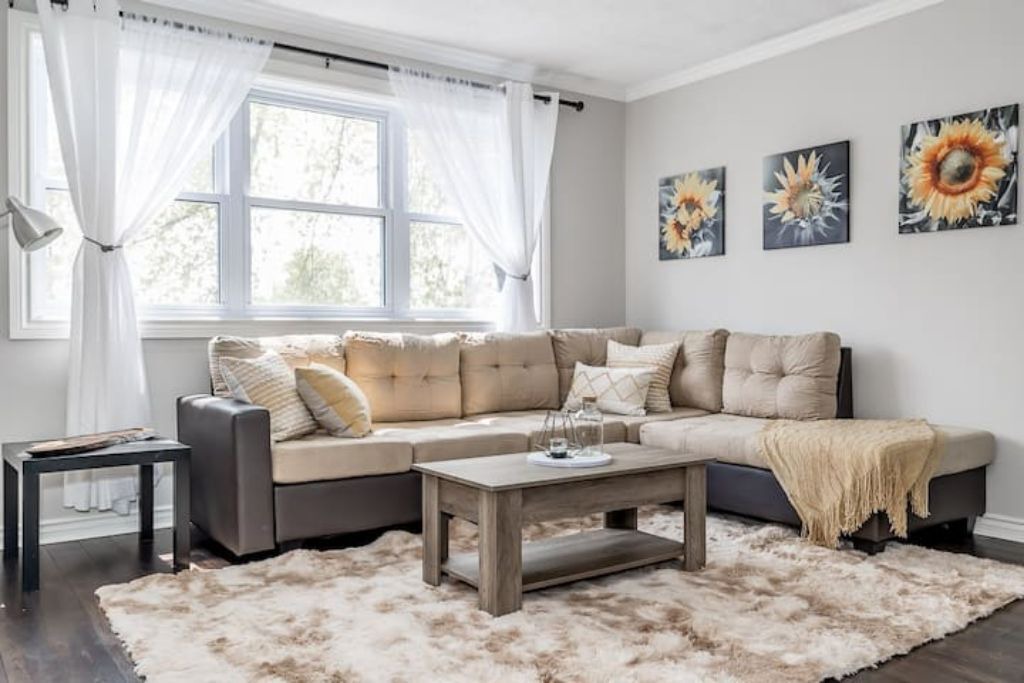 Photo of Livingroom in Alcona
