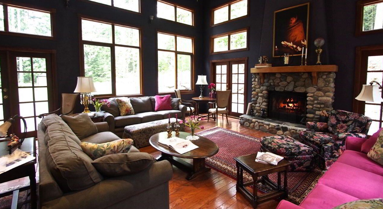Photo of Livingroom in Roberts Creek
