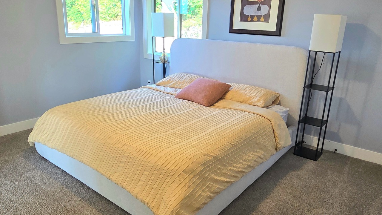 Photo of Bedroom in Promontory