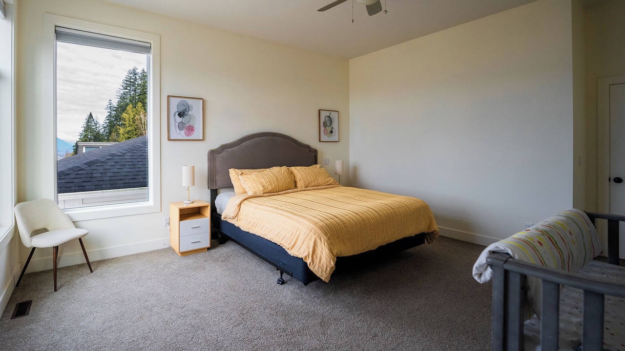 Photo of Bedroom in Promontory
