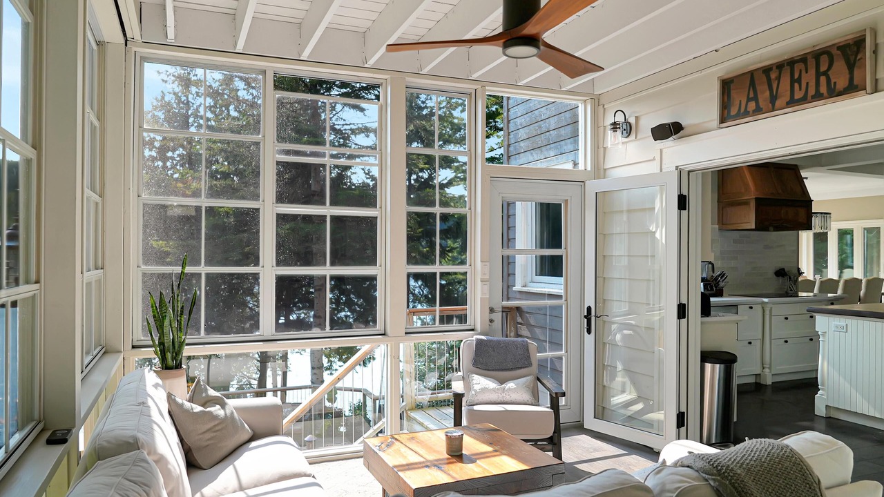 Photo of Livingroom in Eagle Lake