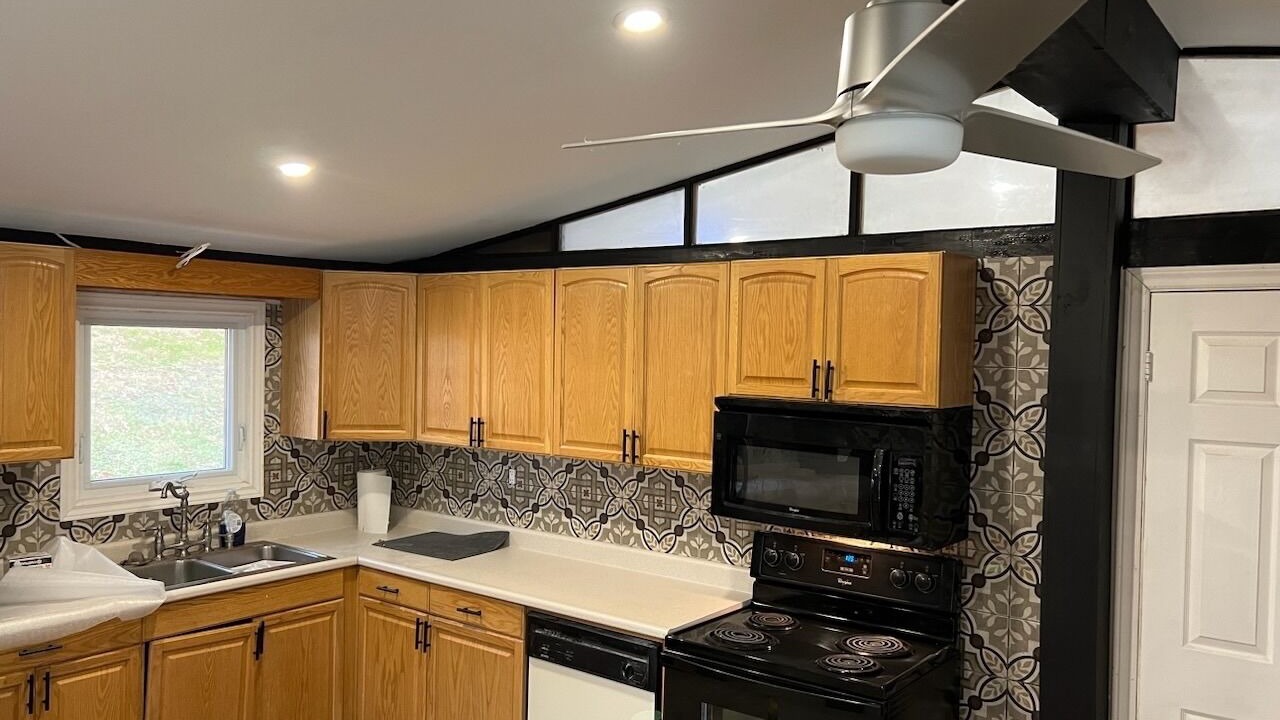 Photo of Kitchen in Algonquin Highlands