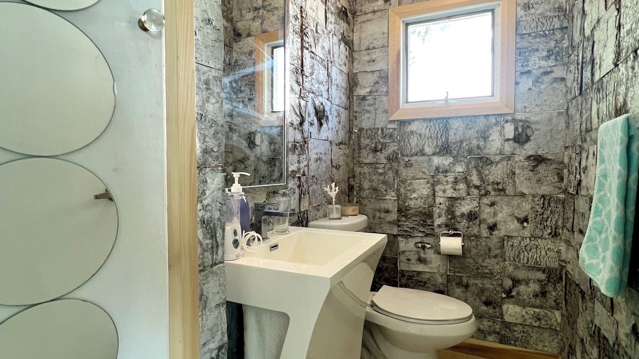 Photo of Bathroom in Crystal Beach