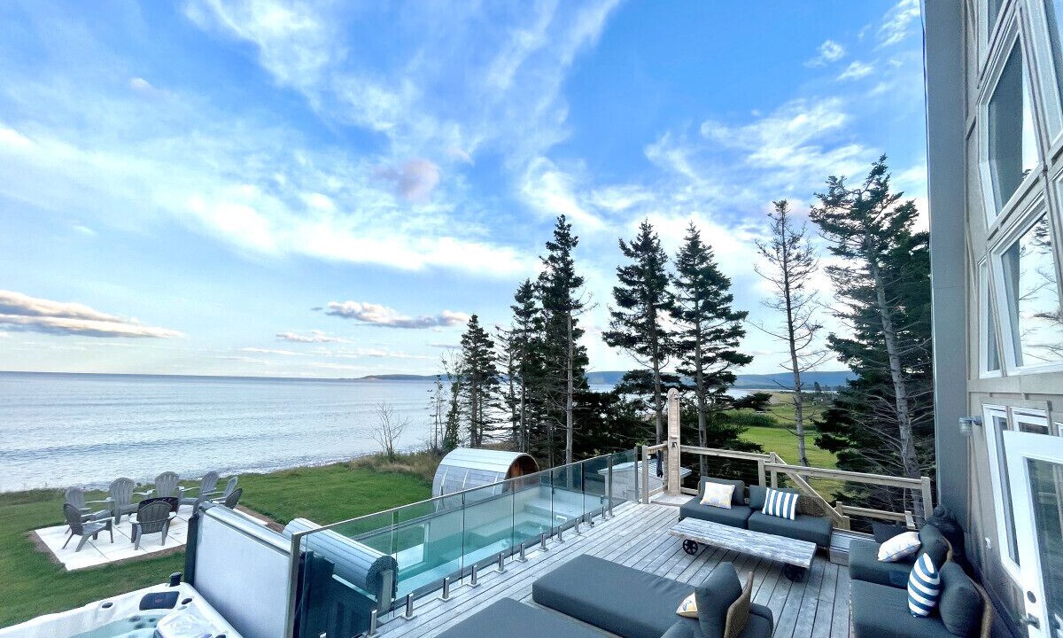 Photo of Patio Balcony in Aspy Bay