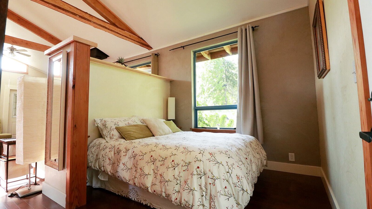 Photo of Bedroom in Denman Island