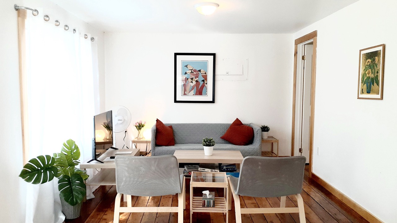 Photo of Livingroom in Milford