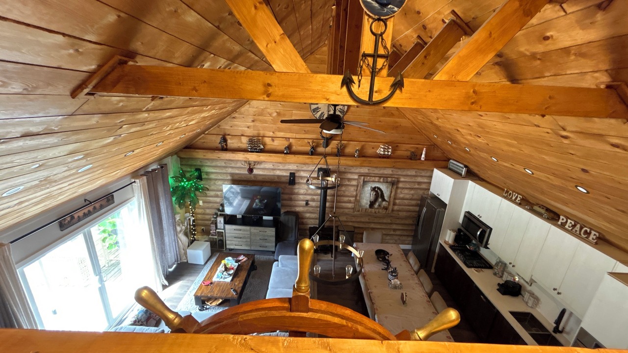 Photo of Livingroom in Alcona