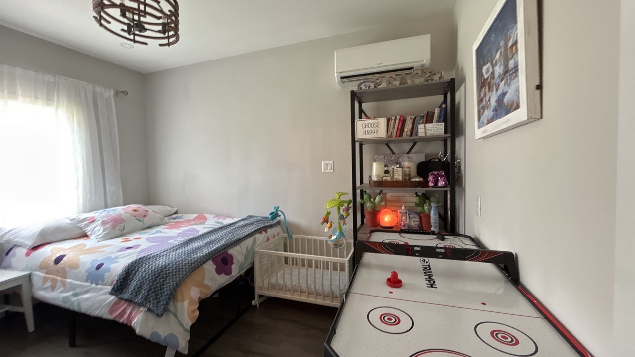 Photo of Bedroom in Alcona