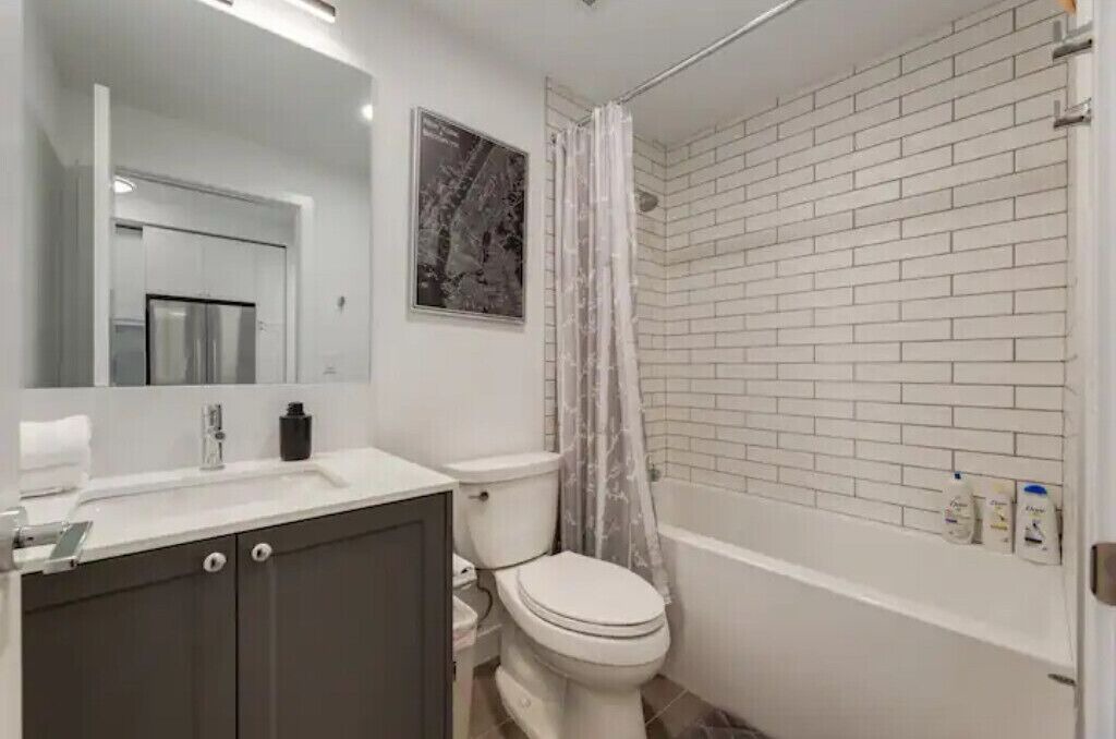 Photo of Bathroom in Sunnyside