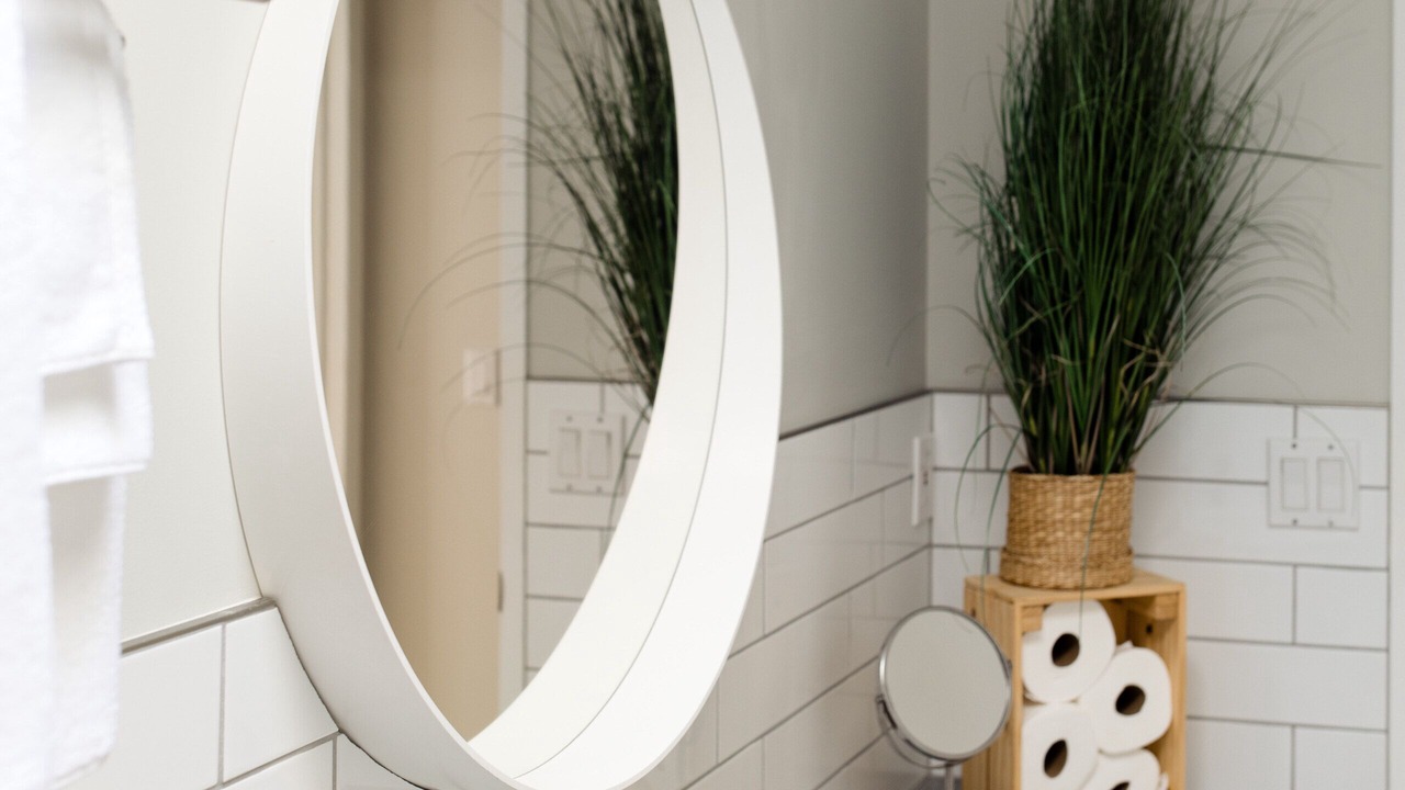 Photo of Bathroom in Slocan Park